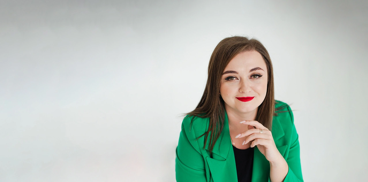 Анна Качмар у своєму кабінеті
